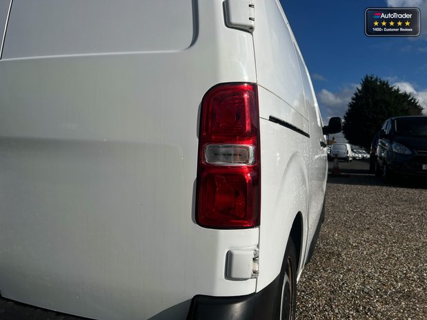 Vauxhall Vivaro SWB L1H1 F2700 Dynamic Air Con Sensors EURO 6 NO VAT 18