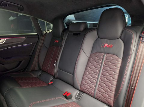 Audi RS 7 4.0 RS 7 Performance Carbon Black TFSI MHEV Q Auto 4WD 5dr 4