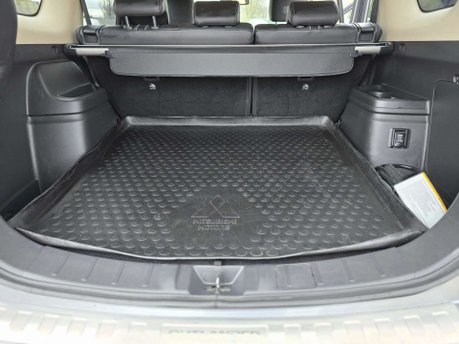 Mitsubishi Outlander 2.0h 12kWh GX4h SUV 5dr Petrol Plug-in Hybrid CVT 4WD Euro 6 (s/s) (200 ps) 29