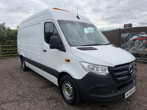 Mercedes-Benz Sprinter 2.0 317 CDI Progressive Panel Van 5dr Diesel G-Tronic RWD L2 H2 Euro 6 (s/s 2