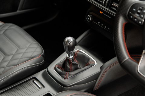 Ford Focus ST-LINE X 32