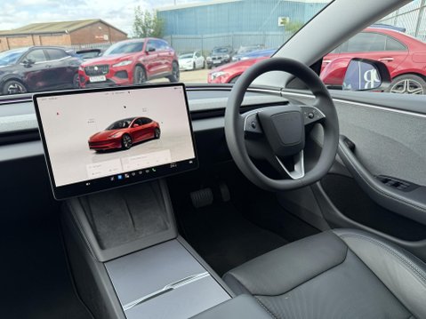 Tesla Model 3 Saloon 4dr Electric Auto RWD (208 ps) 29