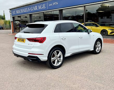 Audi Q3 1.5 Q3 S Line 35 TFSI Semi-Auto 5dr 8