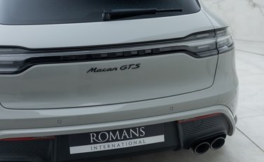 Porsche Macan GTS 30
