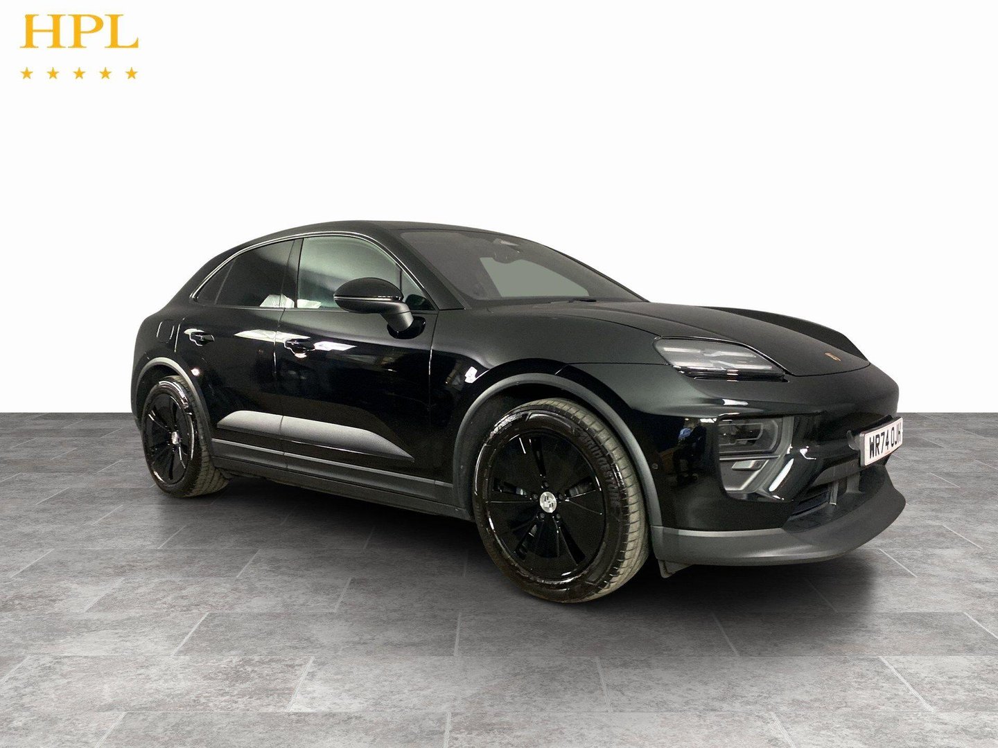 Porsche Macan listing photo