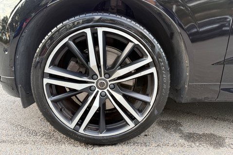 Volvo XC60 T5 R-DESIGN PRO AWD -ONE OWNER - 7 VOLVO SERVICES 51