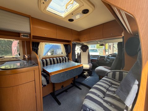 Laika Evovip R718 FIXED BED 4 BERTH LOW PROFILE COACH BUILT MOTORHOME 13