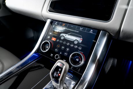 Land Rover Range Rover Sport SVR URBAN EDITION. URBAN EDITION. FIXED SIDE STEPS. PANO ROOF. PIXEL LEDS. 36