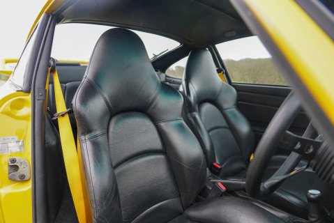 Porsche 911 CARRERA 4 9