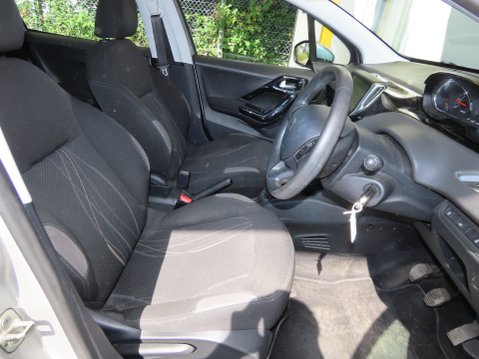Peugeot 208 ACTIVE 10