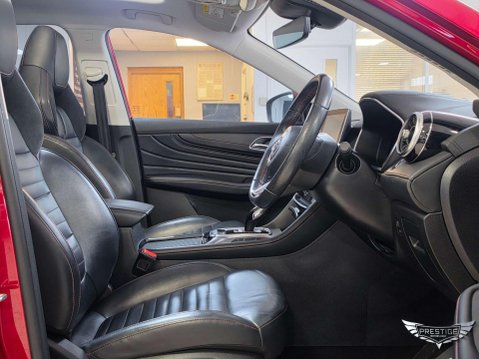 MG HS 1.5 T-GDI 16.6kWh Exclusive Auto Euro 6 (s/s) 5dr 60