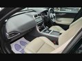 Jaguar XE R-DYNAMIC S 4