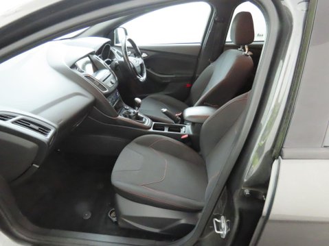 Ford Focus 1.5 TDCi ST-Line Euro 6 (s/s) 5dr 12