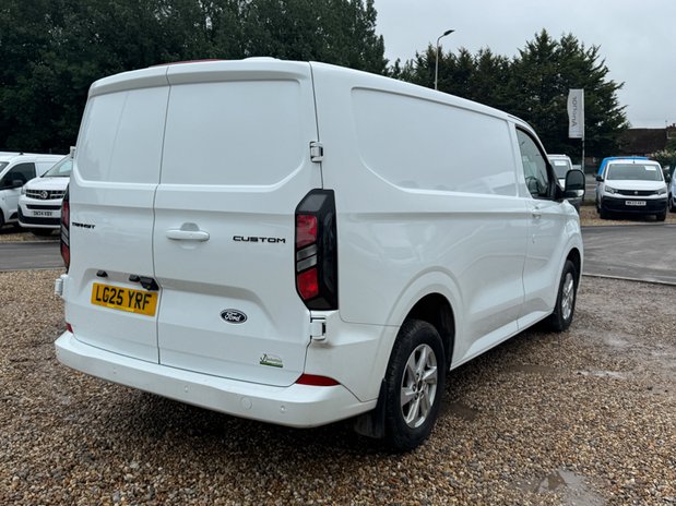 Ford Transit Custom SWB L1H1 Low Roof Limited 280 Air Con Alloys Sensors EURO 6 6