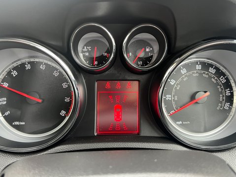 Vauxhall Mokka 1.6i Exclusiv SUV 5dr Petrol Manual 2WD Euro 6 (s/s) (115 ps) 28