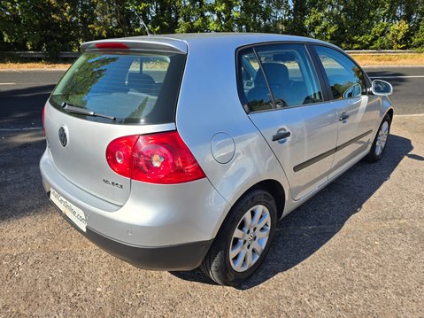 Volkswagen Golf SE 6