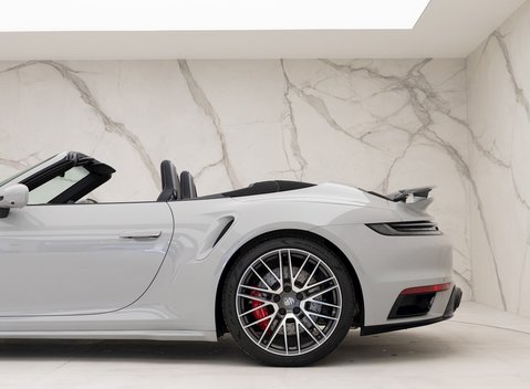 Porsche 911 Turbo Cabriolet (992) 27