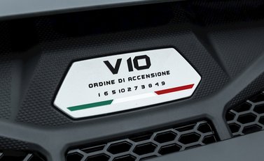 Lamborghini Huracan LP640-4 EVO 27