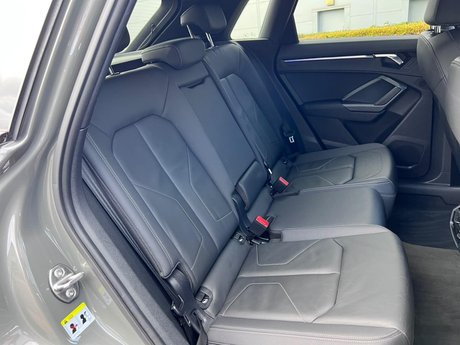 Audi Q3 1.5 TFSI CoD 35 S line S Tronic Euro 6 (s/s) 5dr 32