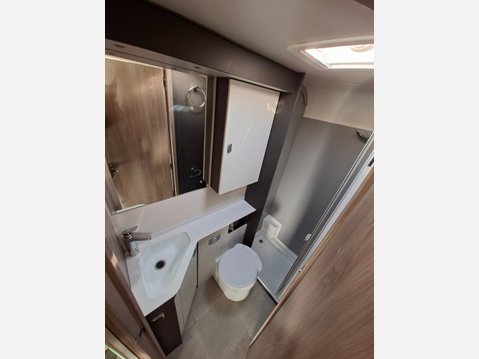 Swift Voyager 564 19