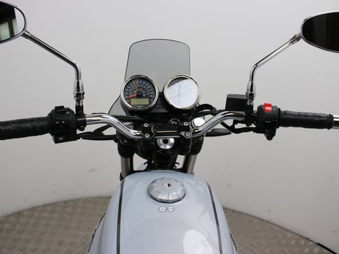 Moto Guzzi V7 V7 IV SPECIAL 14