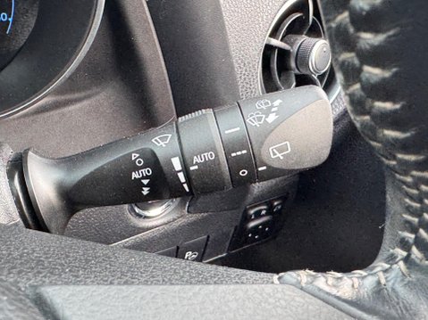 Toyota Auris 1.2 VVT-i Excel Euro 6 (s/s) 5dr 30