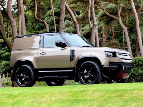 Land Rover Defender HARD TOP X-DYNAMIC HSE