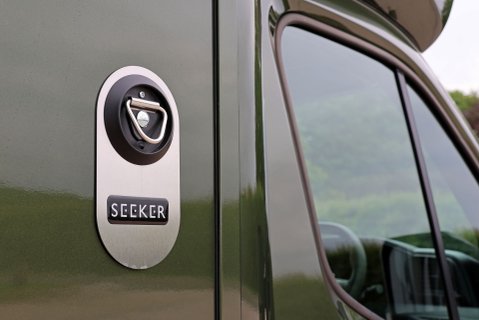 Renault Master BRAND NEW 3.5 TON STALLION BUILD EXTREME HEAVY DUTY HORSEBOX FROM SEEKER  46