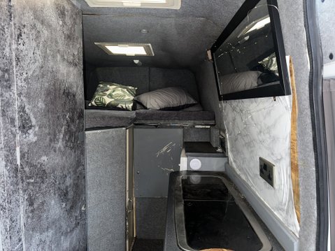 Mercedes-Benz Sprinter 311 RACE VAN PROJECT RACE TRUCK CAMPERVAN STARTS AND DRIVES 7
