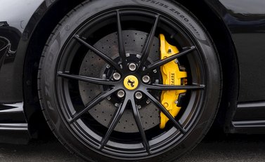 Ferrari 812 Superfast 10