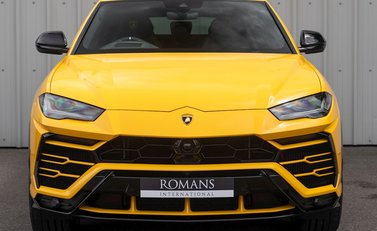 Lamborghini Urus 4