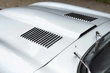 Jaguar E-Type ‘Lightweight’ 14