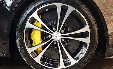 Aston Martin V12 Vantage Roadster 13