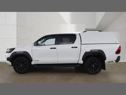 Toyota Hilux Invincible X | Auto | 2.8 LT | Double Cab | Sensors | EURO 6 | NO VAT 7