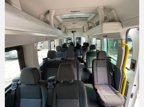 Ford Transit 2.2 TDCi 460 HDT L4 H3 4dr (18 seats) 3
