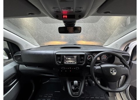 Vauxhall Vivaro 1.5 Turbo D 2700 Dynamic Panel Van 6dr Diesel Manual L1 H1 Euro 6 (s/s) (10 64