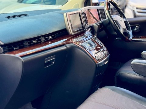 Nissan Elgrand 3.5 V6 HIGHWAY STAR+HIGH SPEC+GENUINE MILES+CARVX 61