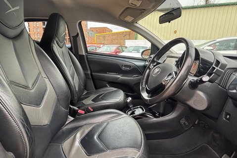 Toyota Aygo VVT-I X-CLUSIV 3.. AUTOMATIC.. FULL LEATHER.. SAT NAV.. REVERSING CAMERA.. 5