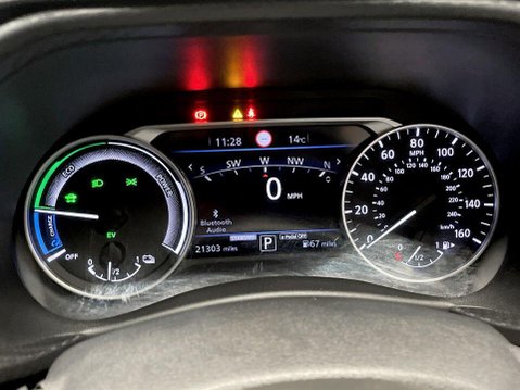 Nissan Juke 1.6 N-Connecta SUV 5dr Petrol Hybrid Auto Euro 6 (143 ps) Air Con - Alloys 14