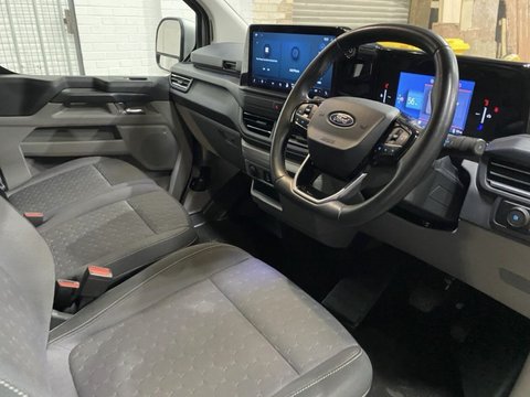 Ford Transit Custom 320 LIMITED L1H1 P/V 13
