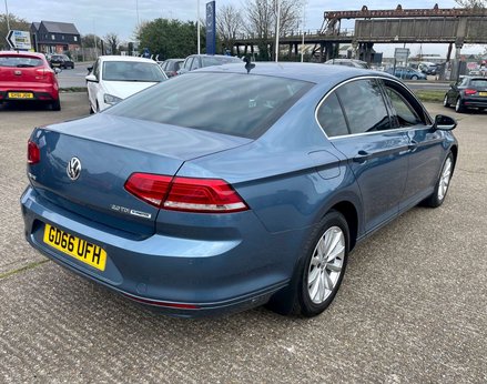 Volkswagen Passat 2.0 Passat SE Business TDI BlueMotion Technology 4dr 9