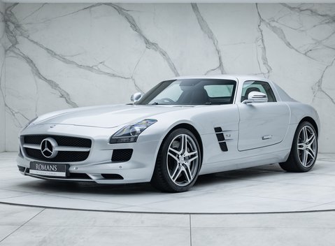 Mercedes-Benz SLS AMG 1