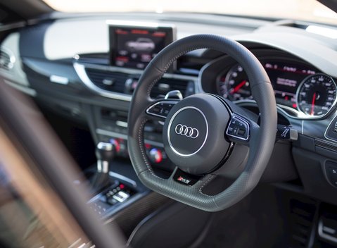 Audi RS6 Avant Performance 11