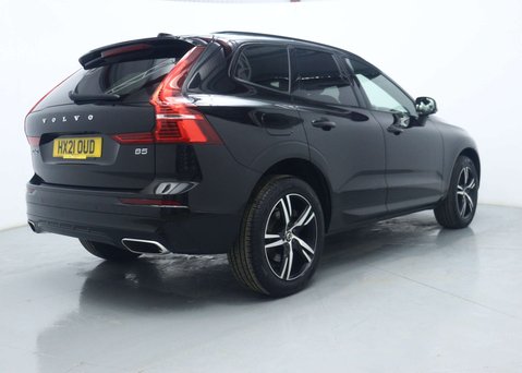 Volvo XC60 2.0 B5 MHEV R-Design SUV 5dr Petrol Hybrid Auto Euro 6 (s/s) (250 ps) 12