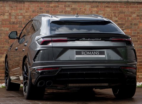 Lamborghini Urus 3