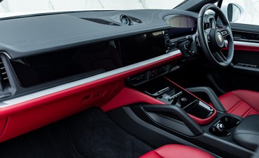 Porsche Cayenne V6 E-HYBRID Coupe 20