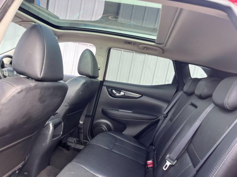 Nissan Qashqai 1.6 dCi Tekna 2WD Euro 6 (s/s) 5dr 32