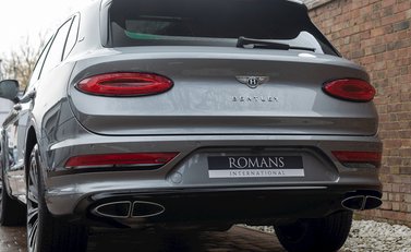 Bentley Bentayga V8 First Edition 28