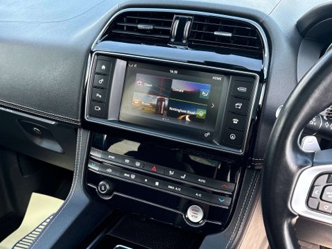Jaguar F-Pace 2.0 D240 R-Sport SUV 5dr Diesel Auto AWD Euro 6 (s/s) (240 ps) 42