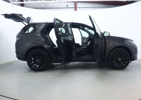 Land Rover Discovery Sport 2.0 Discovery Sport R-Dynamic HSE D Auto 4WD 5dr 67